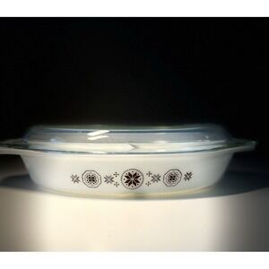 Pyrex Vintage Snowflake Split Oval‎ Casserole Dish with Lid.